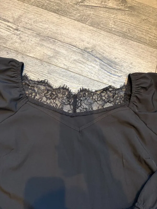 Womens 2XL Polyester Black Blouse with Lace On Top and Sleeves Long Sleeves - Image 4