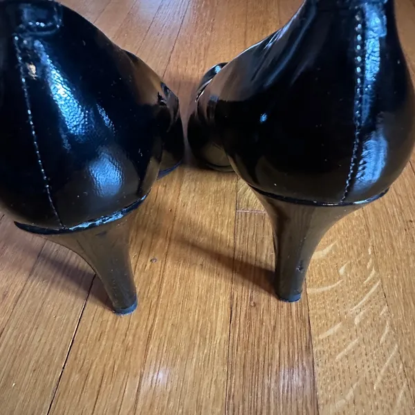 Sofft Classic Black Patent Leather Heels, Size 8.5 - Image 7