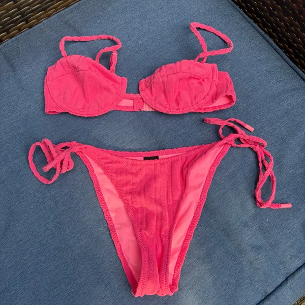 Pink Triangl bikini - Image 2