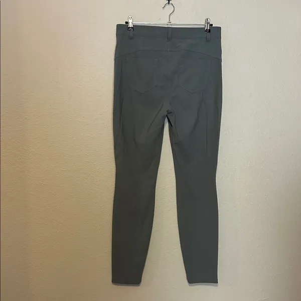 Lululemon City Sleek Slim-Fit 5 Pocket HR Pant Size‎ 32 Grey Sage - Image 9