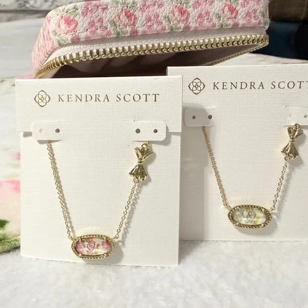 Kendra Scott x Love Shack Fancy Elisa Pink Bloom Floral Bow Necklace - Image 2