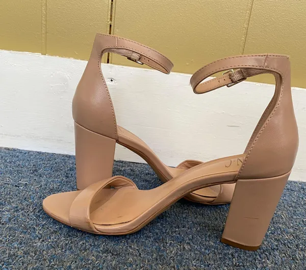 INC International Concepts women 7 tan open toe strap 3.5” heel w/ankle Buckle - Image 2