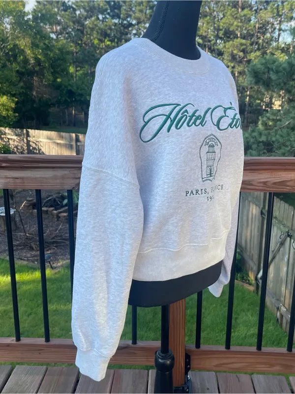 Abercrombie & Fitch “Hotel Eloile” Soft Collection Embroidered Sweatshirt Med - Image 4