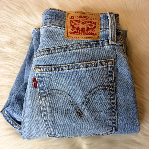 Levi's Wedgie Straight Button Fly Distressed Jeans Size 27 - Image 10