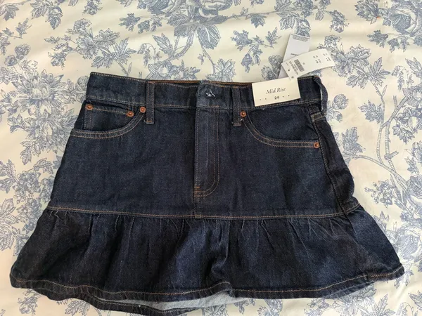 Abercrombie Denim Mid Rise Skirt - Image 4