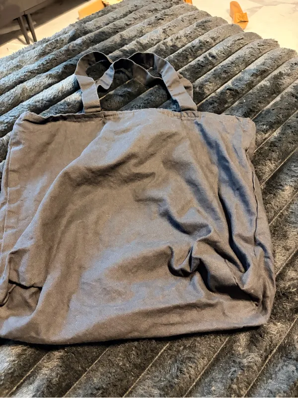 Lauren Daigle World Tour Bag Black - Image 5