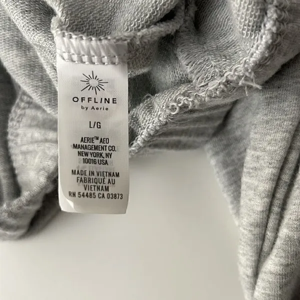 Offline cropped soft cotton blend sweatshirt. Size large. Elastic waist band. - Image 5