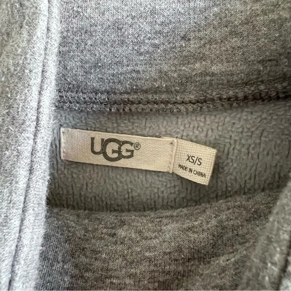 UGG Women's Pichot Turtleneck Fleece Pockets Grey‎ Cape Poncho Grey Cozy Drapey - Image 4