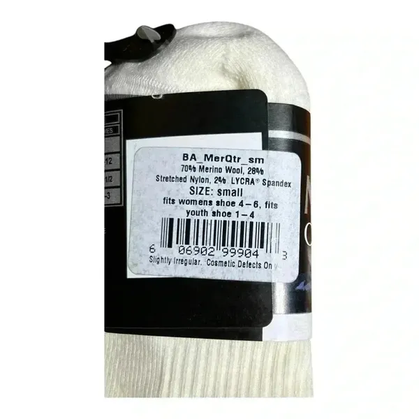 Stone Mountain Accessories Ivory women’s Socks size small. - Image 3