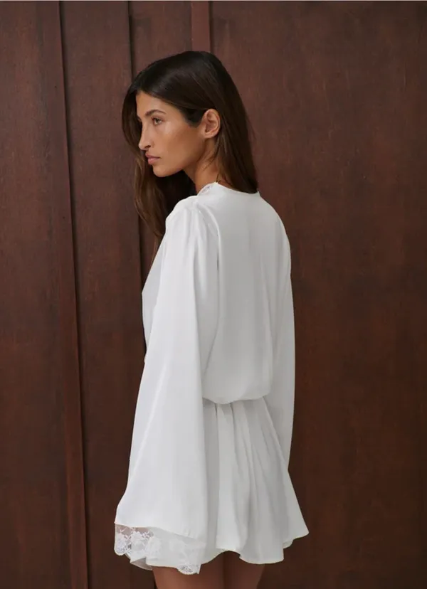 NEVER WORN White Silk Lace Trim Robe - Kat the label - Image 2