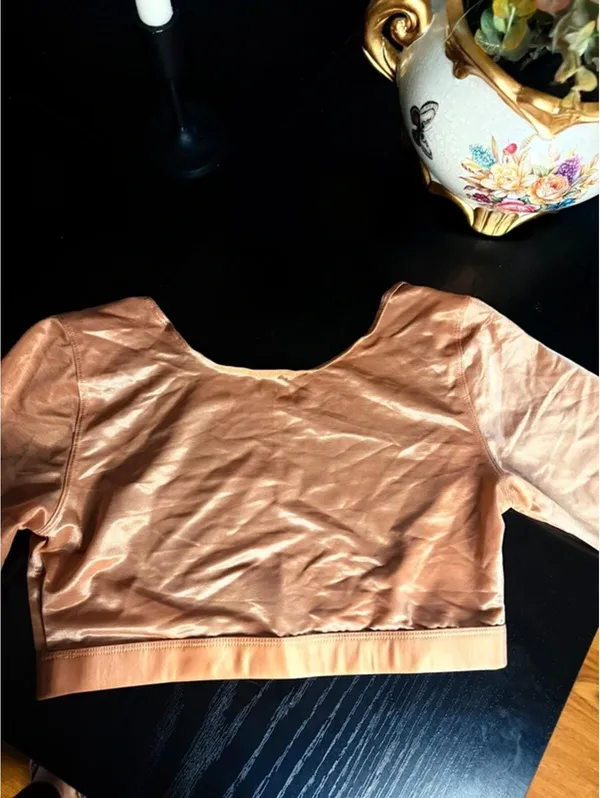 SKIMS Nude Arm Shaper Medium Seamless Sculpt Bolero Sleeve Shapewear NWOT - Image 5