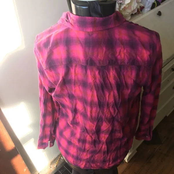 American Eagle pink plaid size M button down shirt - Image 2