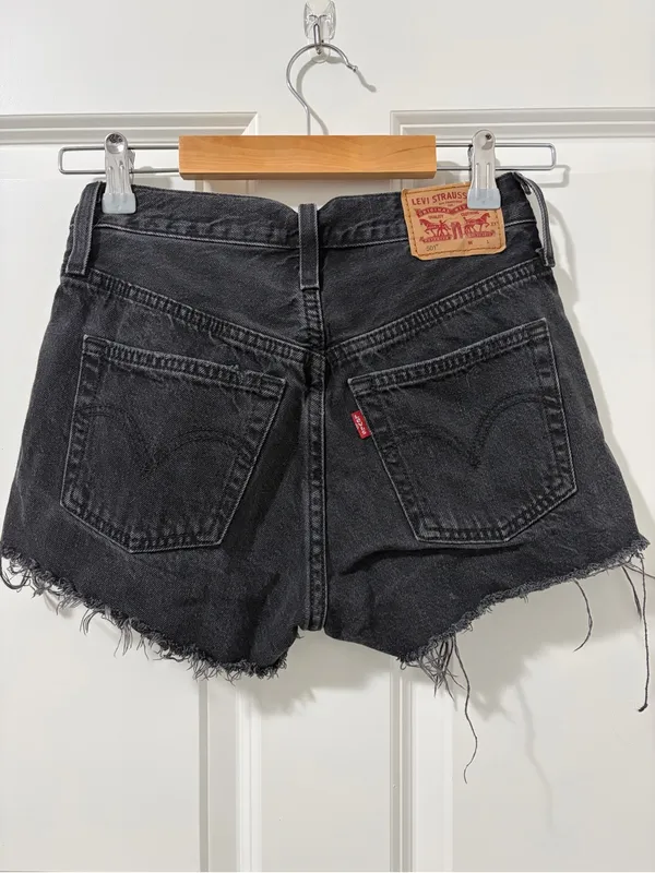 Levi's Black Distressed Raw-Hem Denim Shorts - Image 2