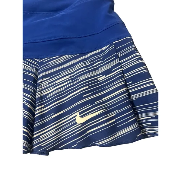Nike Women's Golf Skort Blue White Striped Pleated Athletic Activewear Size M‎ - Image 3