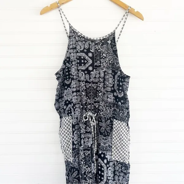 Loom & Thread Jumpsuit Large Paisley Patchwork Black White Boho Halter‎ Neck - Image 2