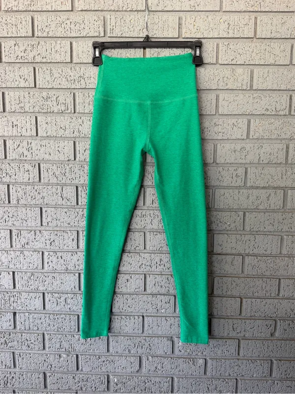 Beyond Yoga Spacedye High Waisted Yoga Capris Green Grass Heather Size XS - Image 4
