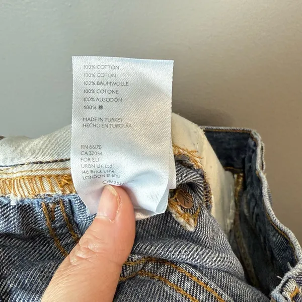 Free People‎ We The Free Button Fly Distressed Straight Leg Jeans Size 27 - Image 4