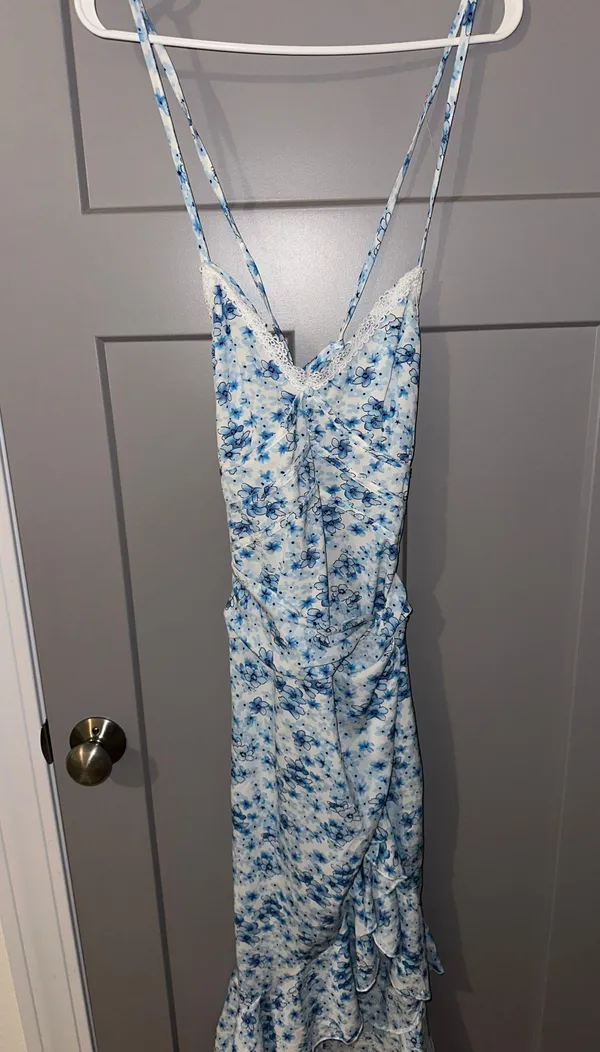 Pretty Little Thing Blue Floral Print Lace Up Midi Dress - Image 5