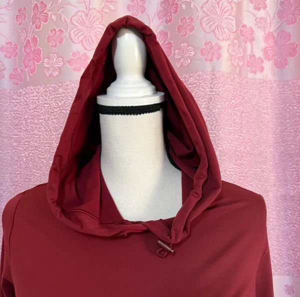 Alo Yoga Sweater - Image 3
