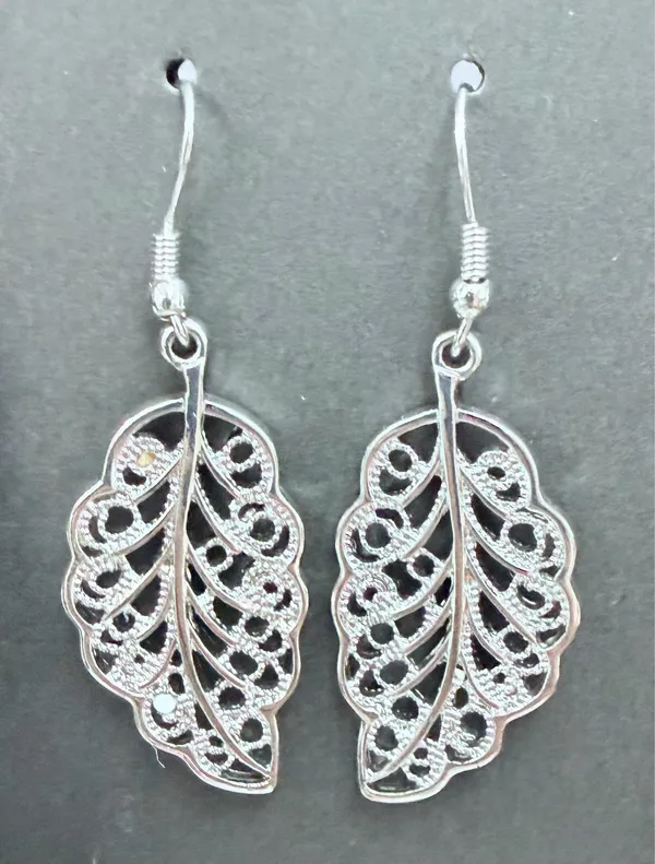 Sterling Silver Leaf Earrings Vintage - Image 2