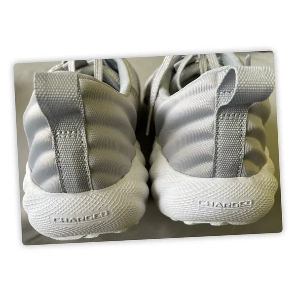 Under Armour Women’s Size 9 Gray Mesh Running Shoes Lace Up NWOT - Image 6