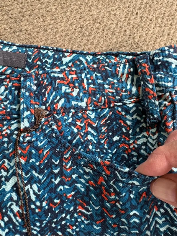 NWT Levi’s Chevron Denim Shorts Size 10 - Image 3