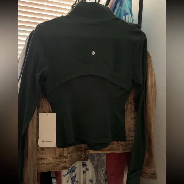 Lululemon Define Cropped Jacket - Legacy Green - Image 15