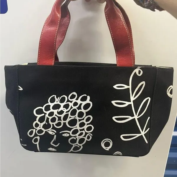 Kate spade tote in excellent cond - Image 2