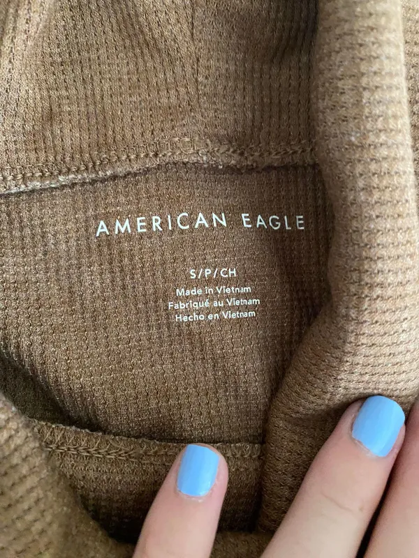 American Eagle Outfitters Cropped Turtleneck - Image 3