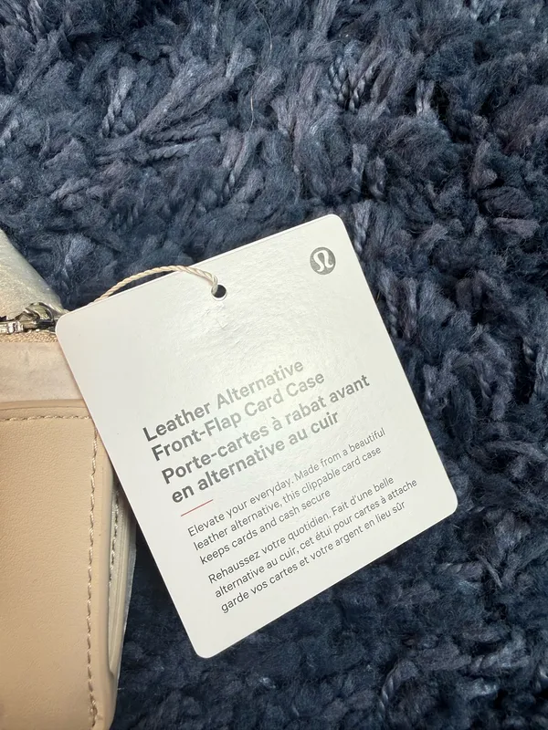 Lululemon leather card holder  - Image 4