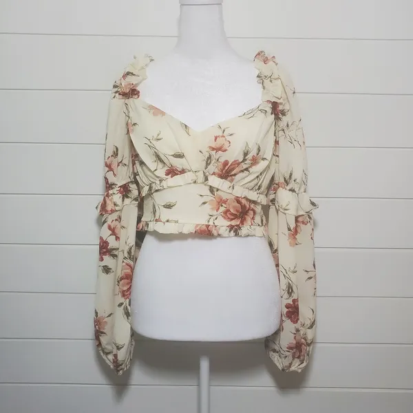 Privy Floral Off Shoulder Crop Top with Long Sleeves.‎ Size: M - Image 2