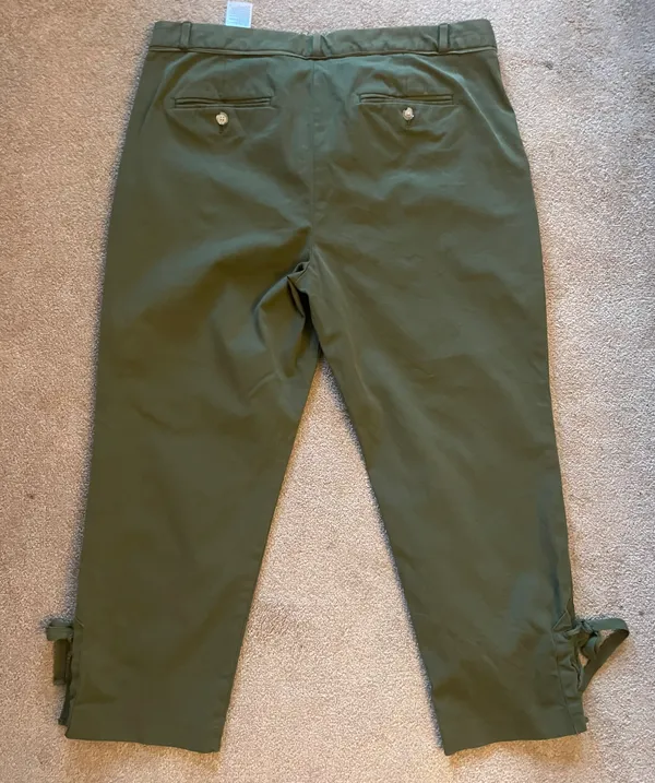 Banana Republic Olive Green Petite Cropped Pants 12P - Image 7