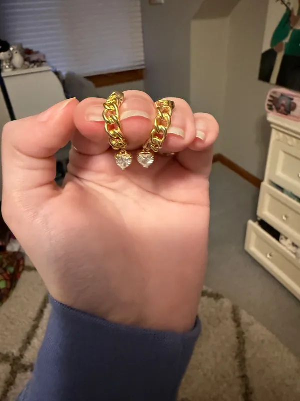 Evry Jewels gold hoops with crystal hearts - Image 2