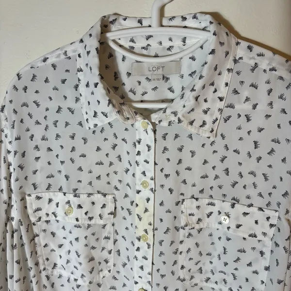 LOFT White Black Abstract Print Button Down‎ Blouse Size XL - Image 3