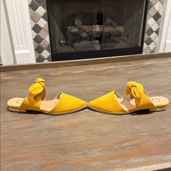 Journee‎ Collection Telulah Yellow Bow Mule Slip-On Flats Size 5.5 NIB - Image 2
