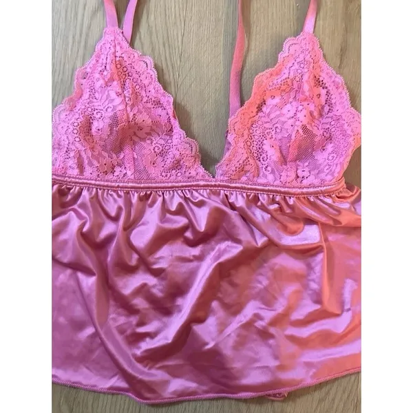 Juicy couture pink satin top - Image 3