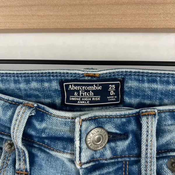 Abercrombie & Fitch Simone Ankle Jeans‎ Womens 0 Blue Denim Frayed Hem High Rise - Image 4