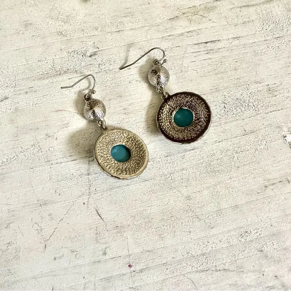 Blue rhinestone silver tone drop earrings - Image 8