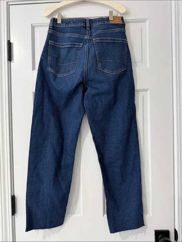 American Eagle Outfitters Dark Indigo High-Rise Mom Straight Jeans Size 6 BNWT - Image 5