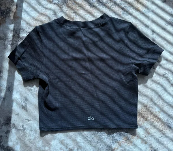 ALO Yoga Black Waffle Ribbed Short Sleeve Crop Top - Image 5