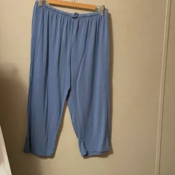 GIVING Blue Size M - Image 3