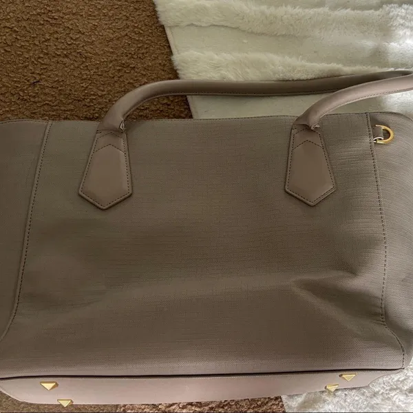 Dagne Dover Sleek Gray Laptop Bag - Image 5