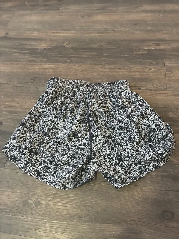 Lululemon black and white speckled shorts  - Image 3