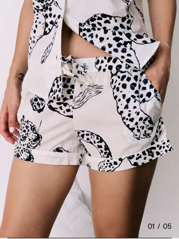 Desmond And Dempsey Black Jaguar Cotton Pajama Set - Image 2