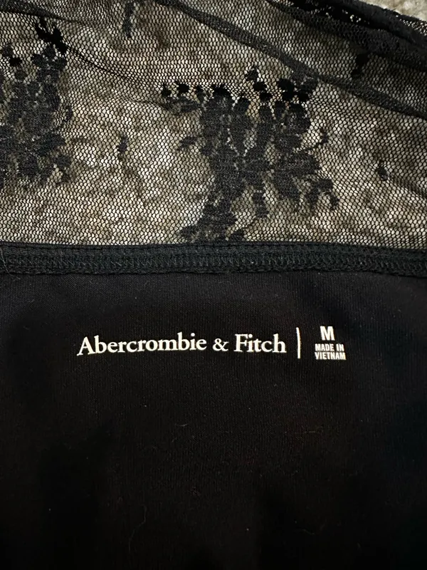 Abercrombie Long Sleeve Lace Off-The-Shoulder Top - Image 4