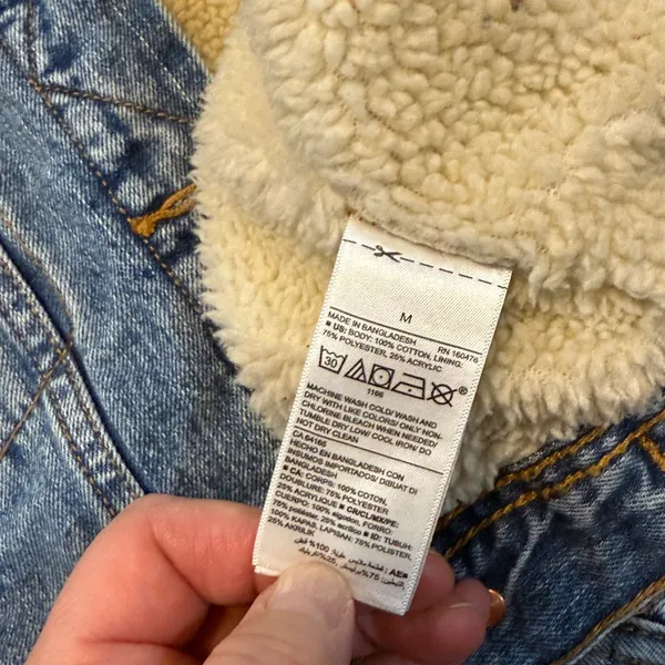 Old Navy Light Wash Sherpa Lined Boyfriend Jean Jacket Size M - Image 5