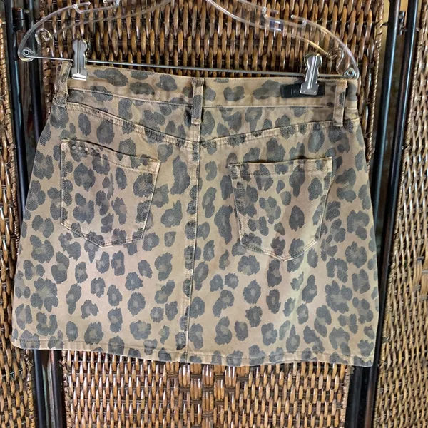 BlankNYC Leopard Print Mini Skirt Size 27 - Image 4