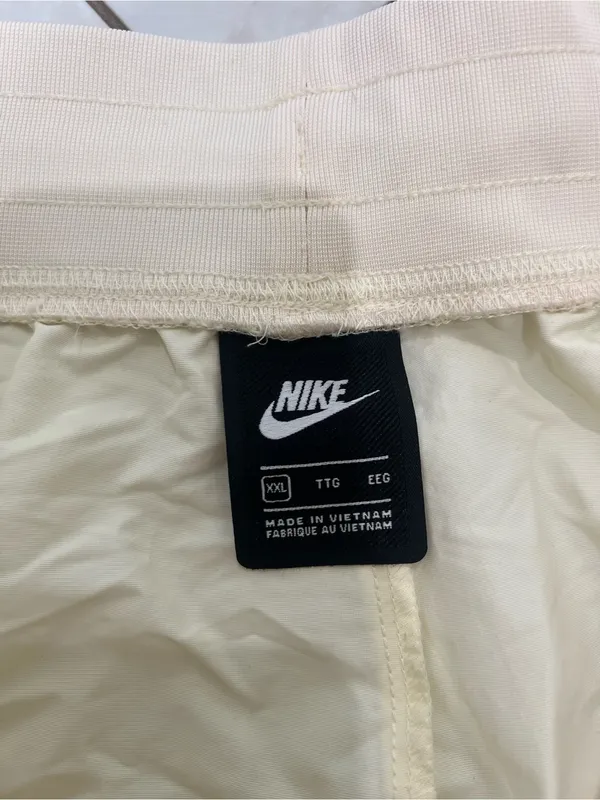 Nike Pale Yellow Sportswear Side Button Shorts Size XXL - Image 3