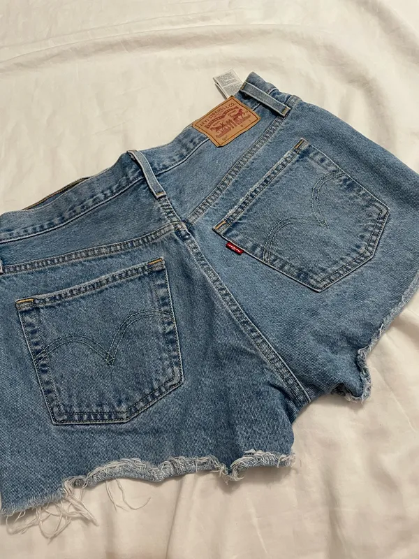 Levi’s 501 Shorts - Image 3