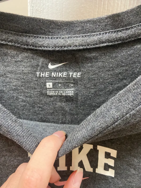 Nike Like New  Long sleeve Tee - Image 2
